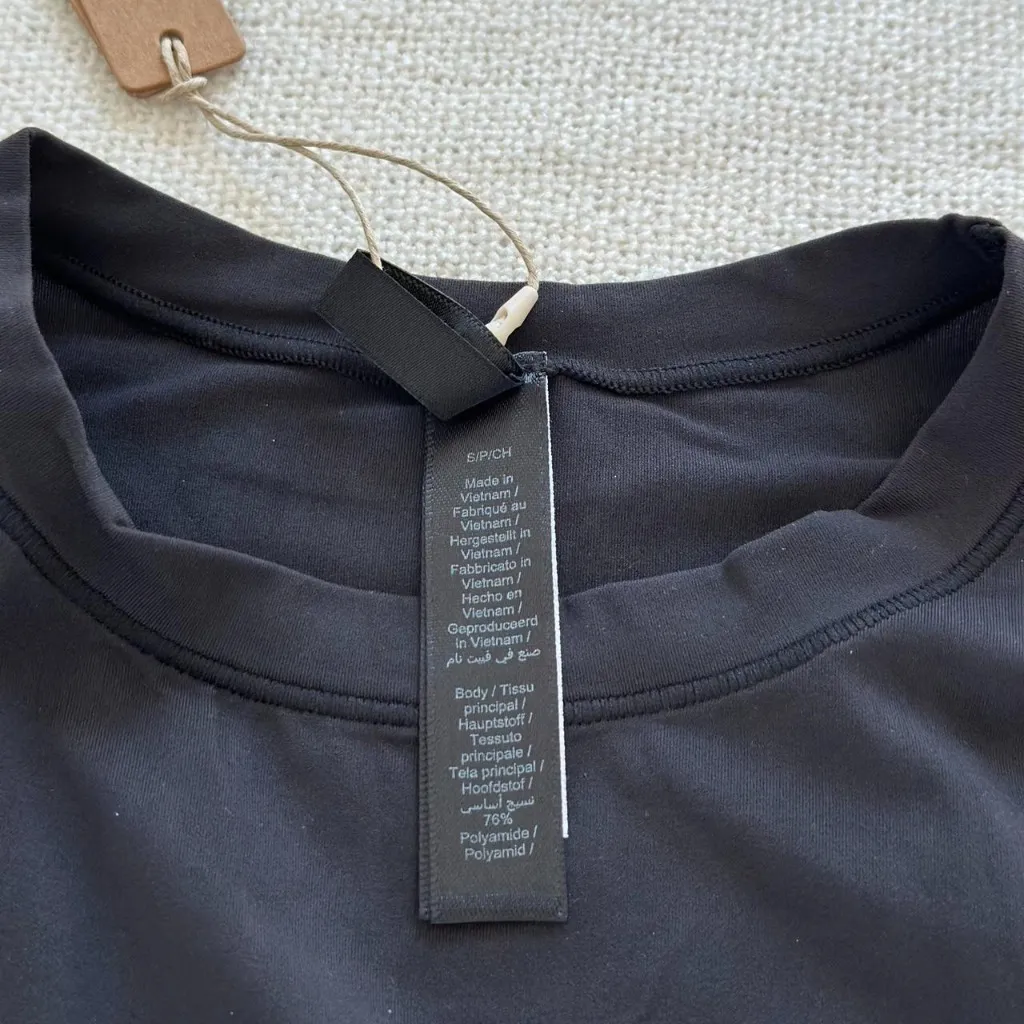 Skims Fits Everybody T-Shirt in Onyx, Size Small - Image 7