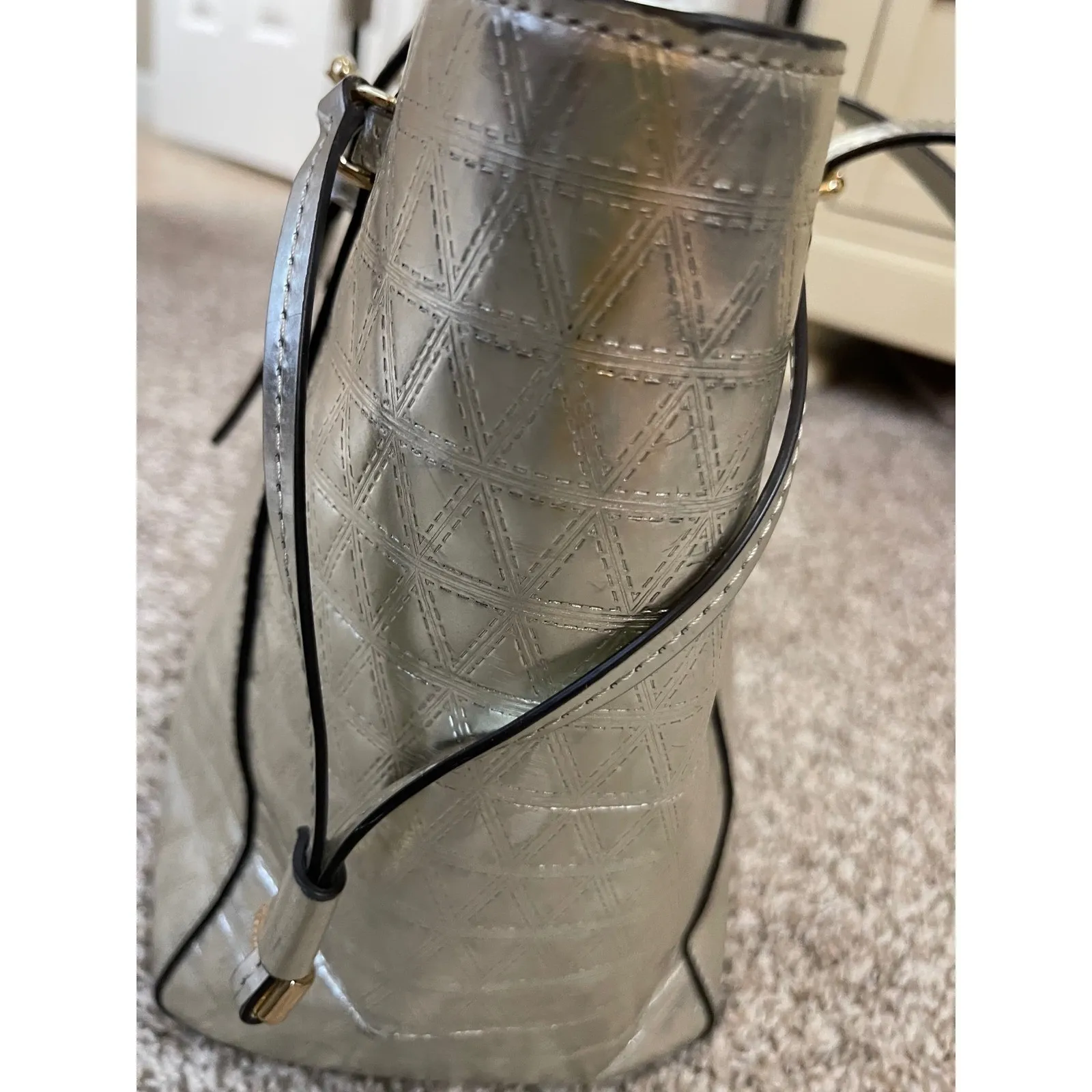 Michael Kors Metallic Embossed Silver Geometric Tote Bag Preowned - Image 8