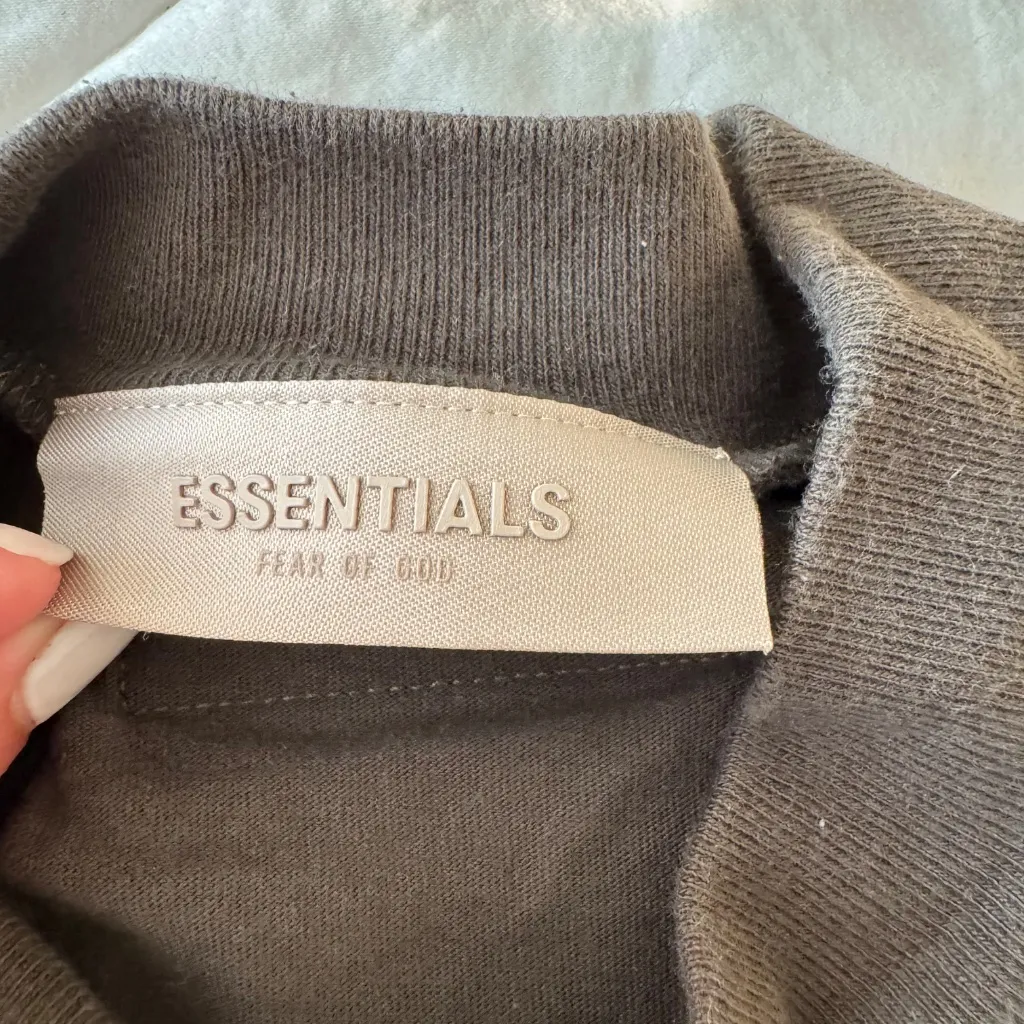 Essentials Tee Shirt Charcoal - Image 3