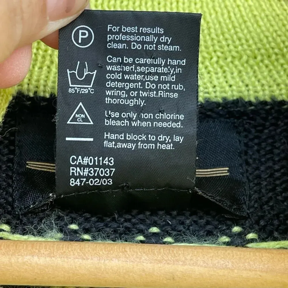 Obermeyer  Half Zip vintage sweater Large - Image 10