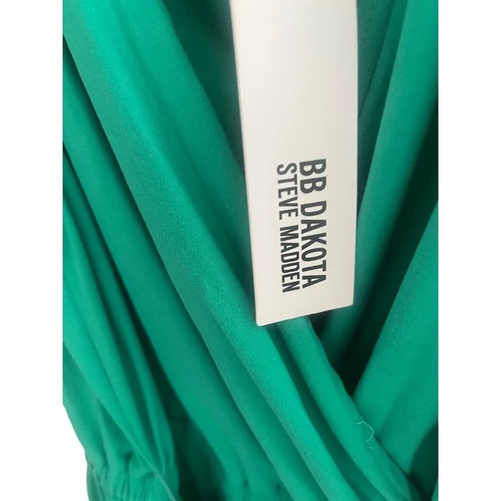 BB Dakota Steve Madden Romper Size Medium Valleri Sleeveless Green (NWT) (b44) - Image 4
