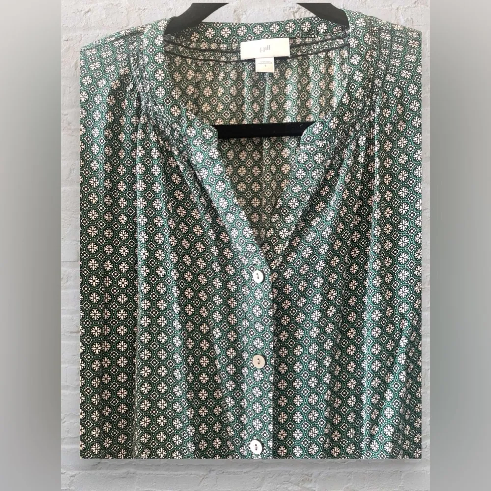 J Jill Blouse Green Long Sleeve Button Down V-Neck Women’s Sz Sm Geometric Rayon - Image 4