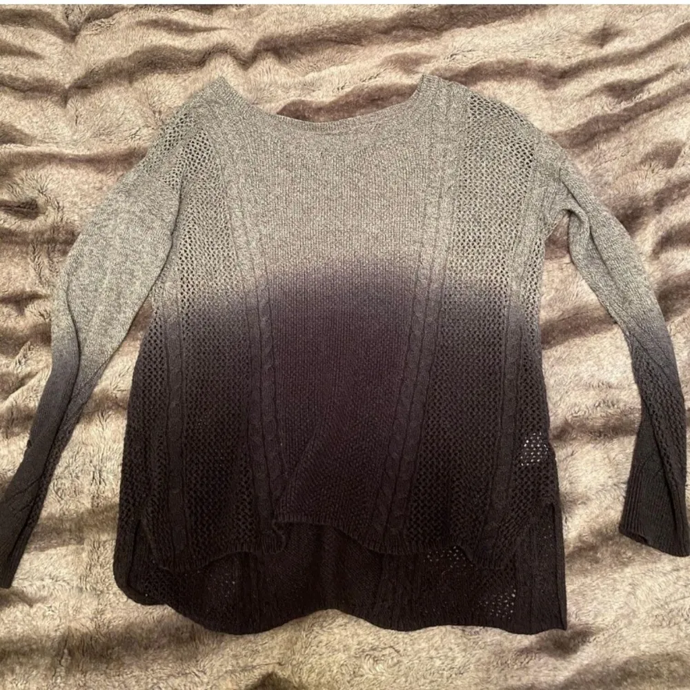American Eagle Ombré Sweater - Image 3
