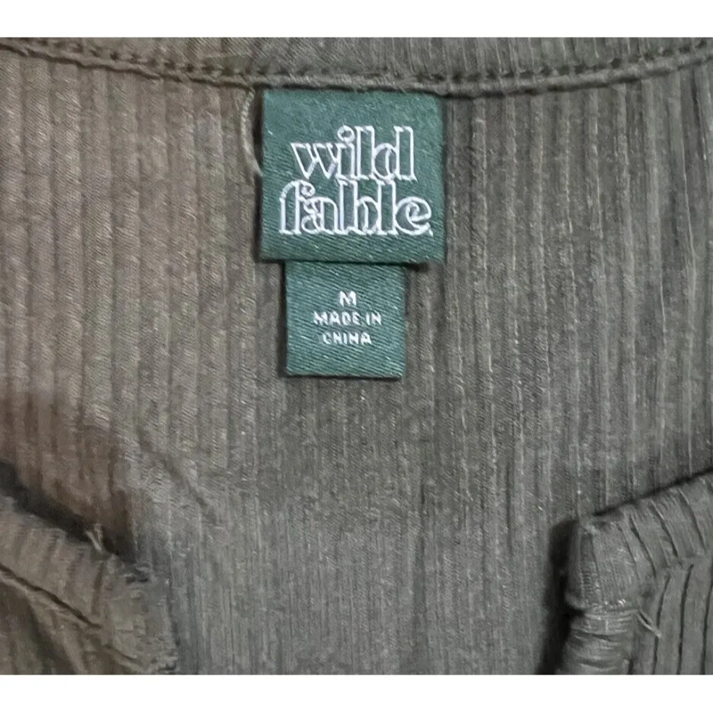 Wild Fable  Short Sleeve Pullover Top Size Medium ~ Army Green ~ Slim Fit - Image 5