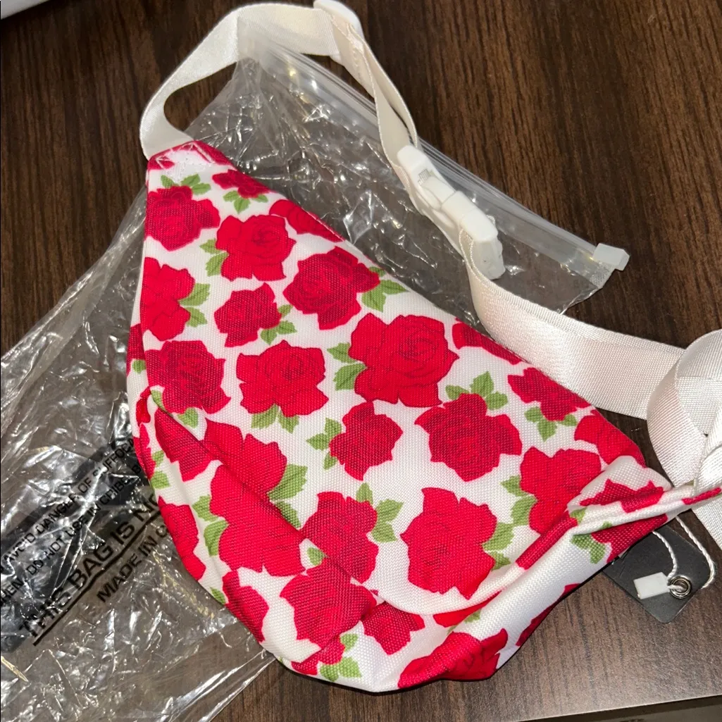 X80 Red Rose Pattern Fanny Pack - Image 7