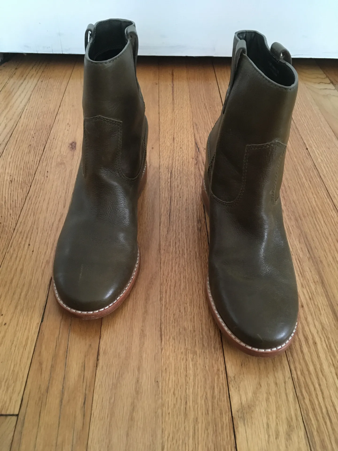 Cole Haan Olive Green Leather Ankle Boot Size 9B - Image 5