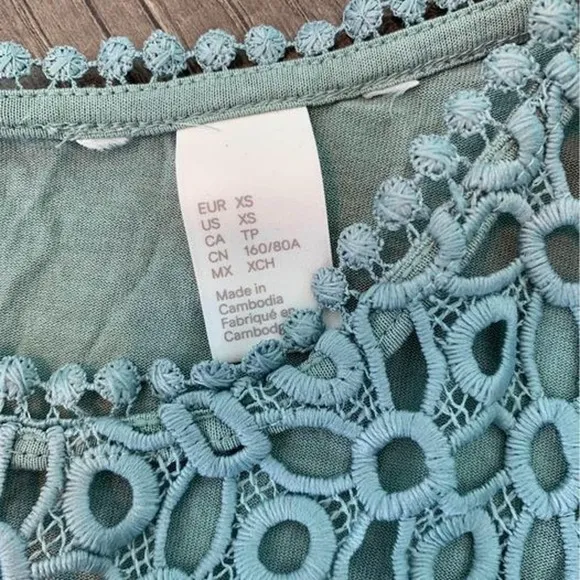 Women’s size XS dusty blue tank crochet detail at‎ front of neck - Image 2