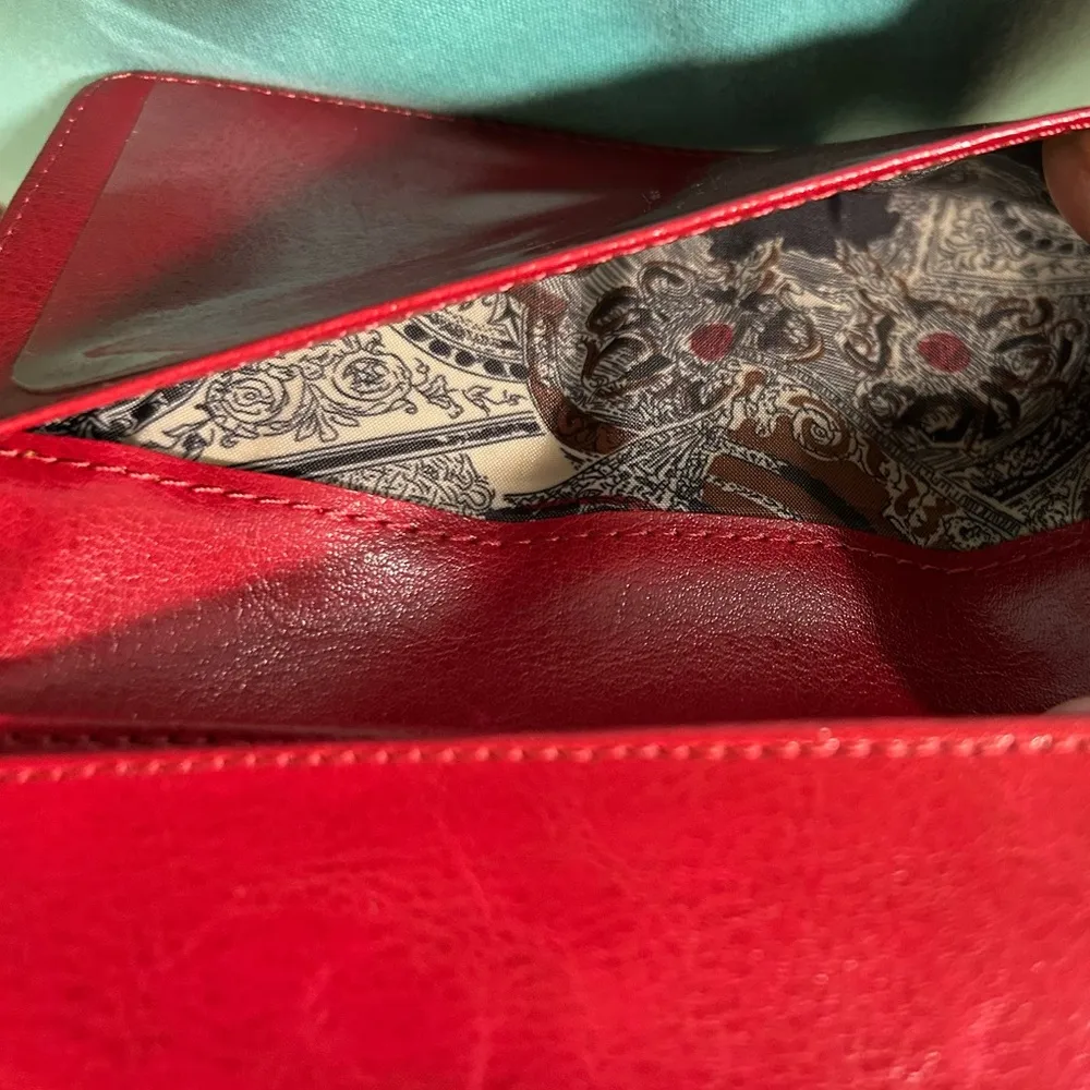 Wallet Chic Red Key & Card Holder with Heart Design like new - Image 6