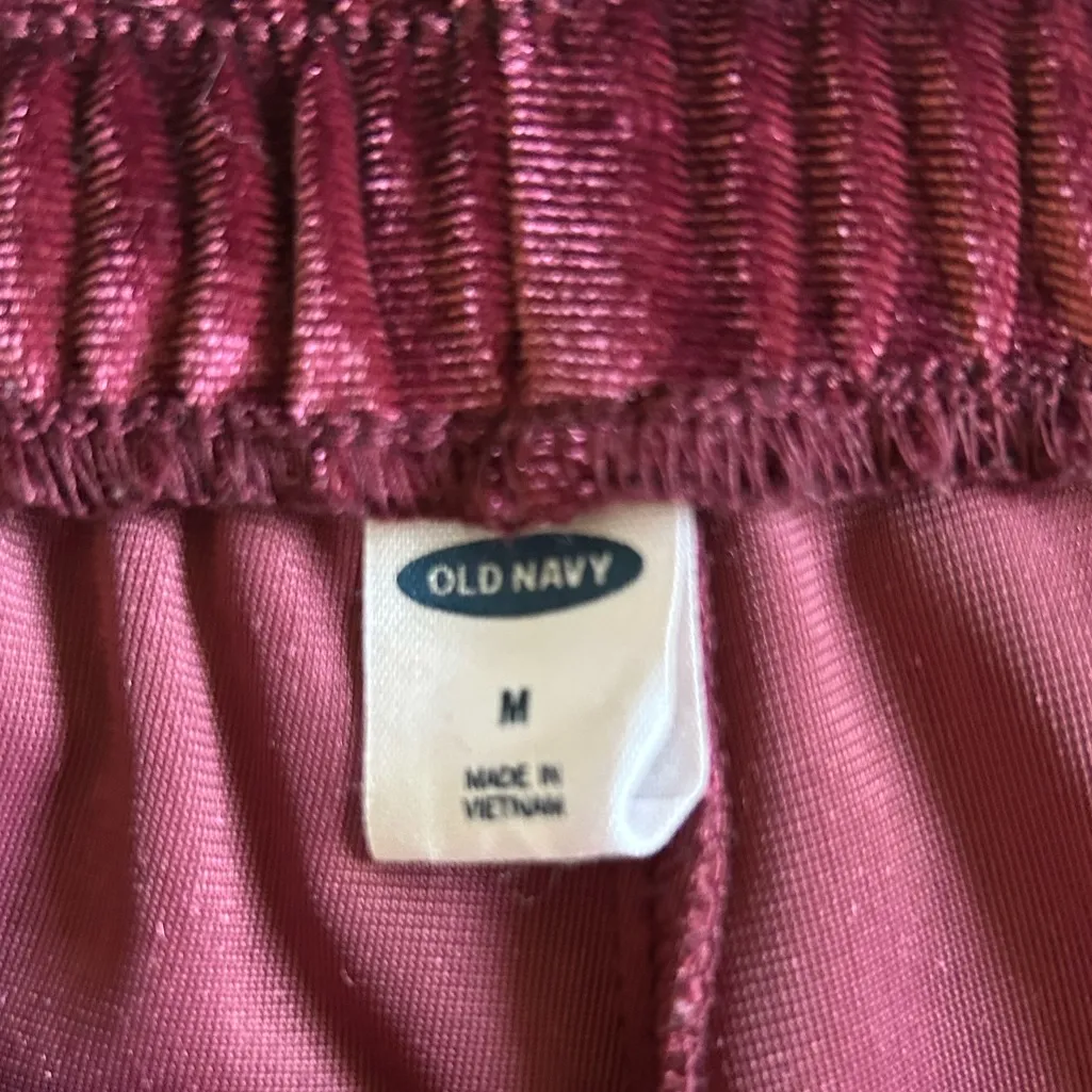 Old Navy Maroon  Pull On Wide Leg Velvet Look Crop Pants Size M - Image 4