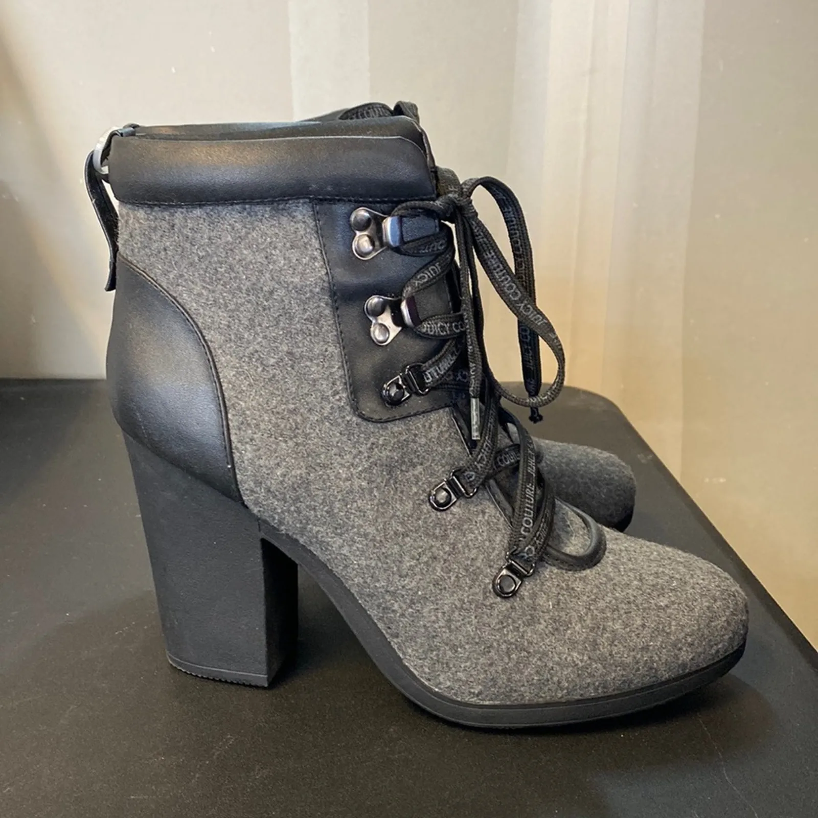 Juicy Couture black grey ankle lace up chunky heel boots True Y2K size 10 - Image 2