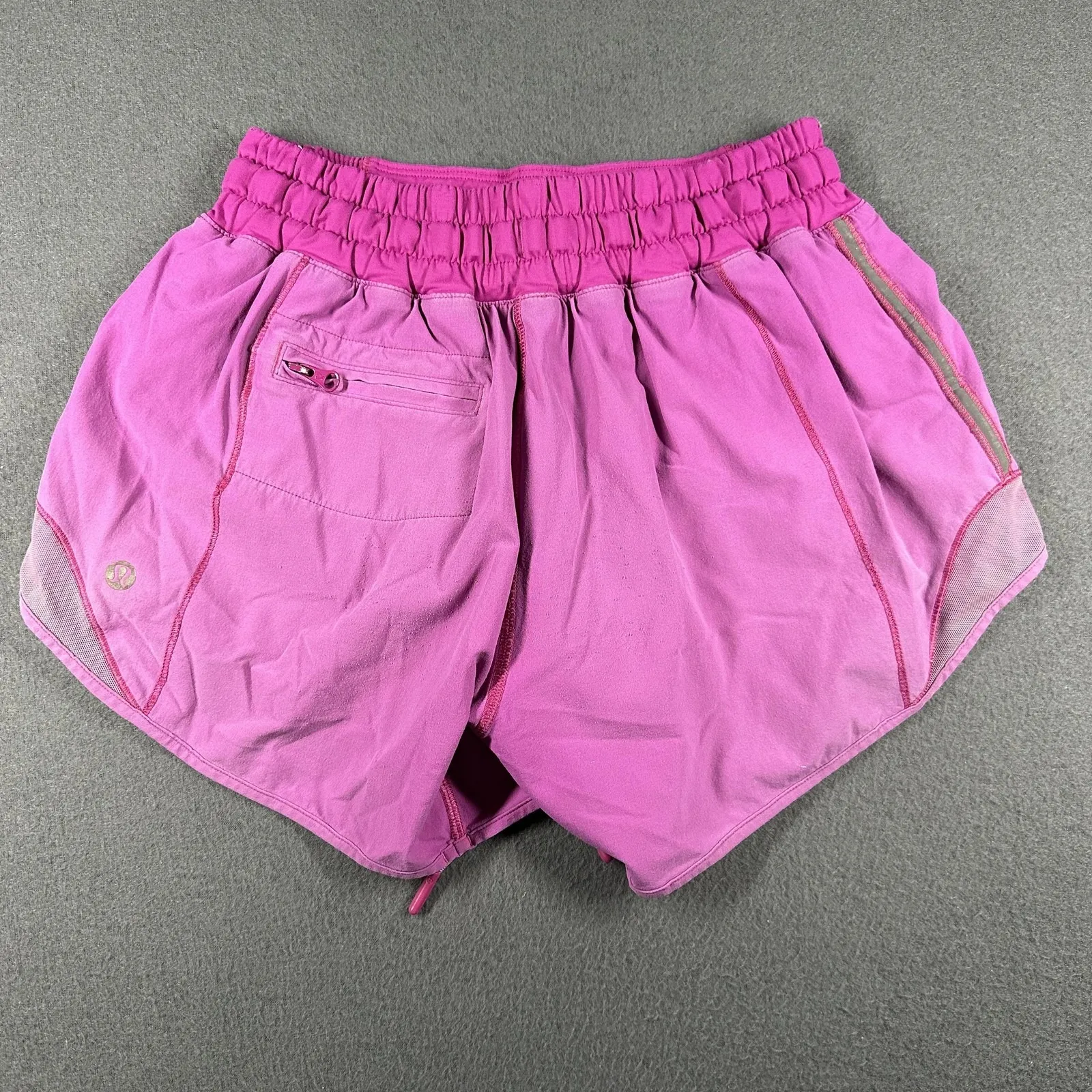 Lululemon Hotty Hot Shorts Womens 2 Mid Rise 3.5" Faded Elastic Waist Mesh Zip - Image 6