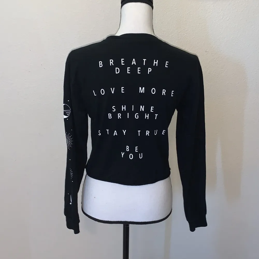 Cold Crush  black Stay True positivity long sleeve crop top - Image 5