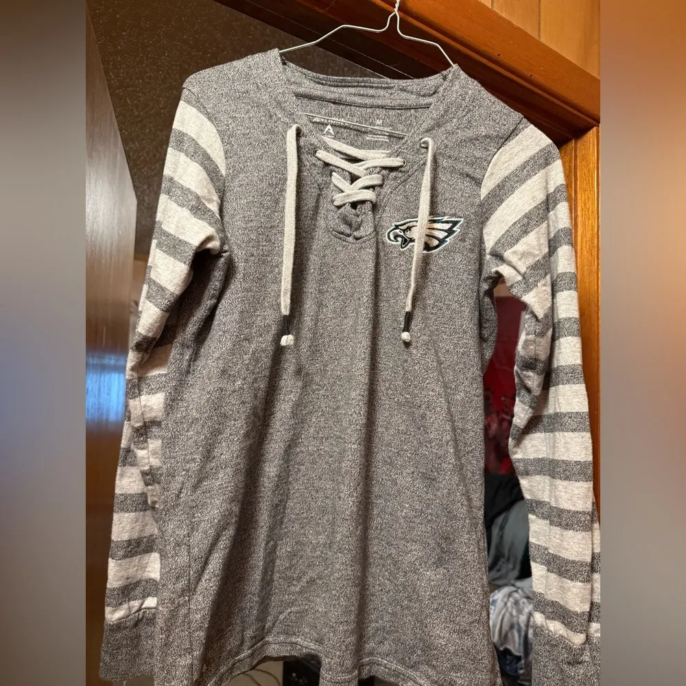 NWOT-  NWOT- Women’s Philadelphia Eagles Hoodie- Size Medium - Image 3