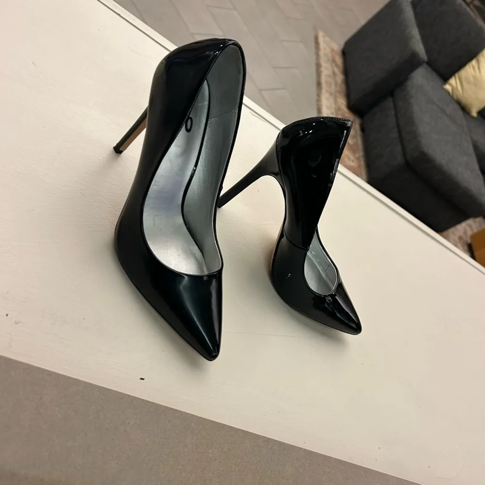 Mix No. 6 Black Women's Heels-damage where price tag was taken off inside-size 7 - Image 8