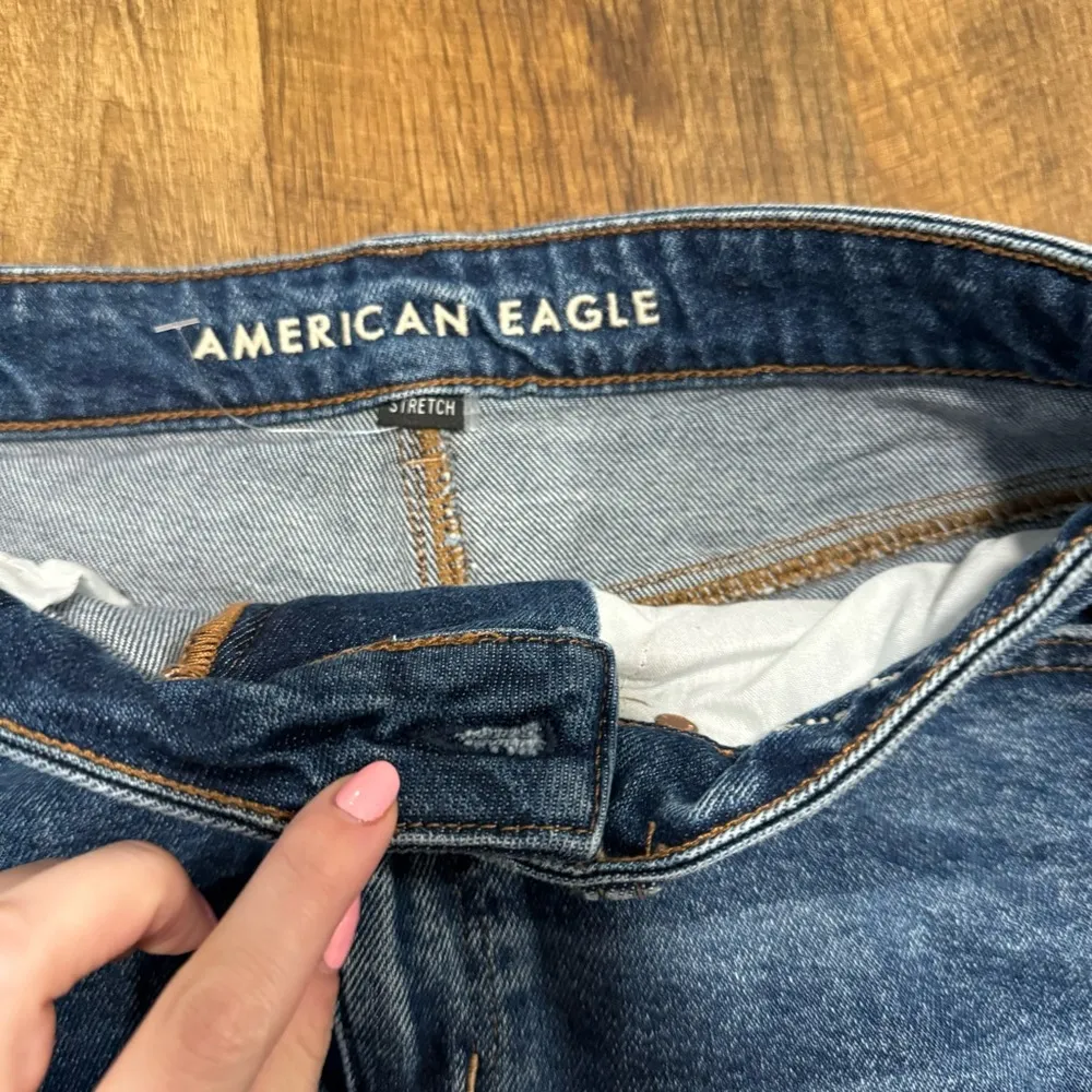 NWOT American Eagle Crossover Denim Mom Shorts Sz 6 Dark Wash Stretch - Image 8