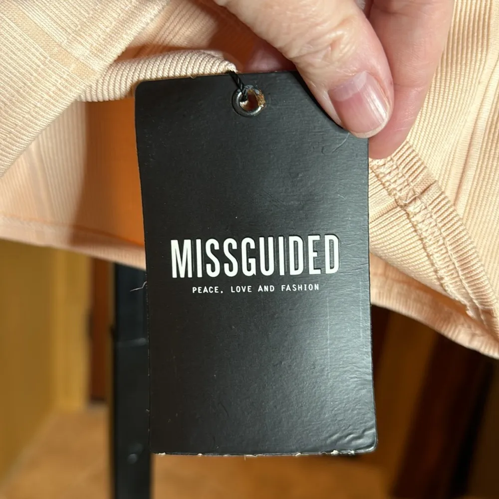 NWT Missguided Blush Pink Ribbed Crop Top Size 6 - Image 4