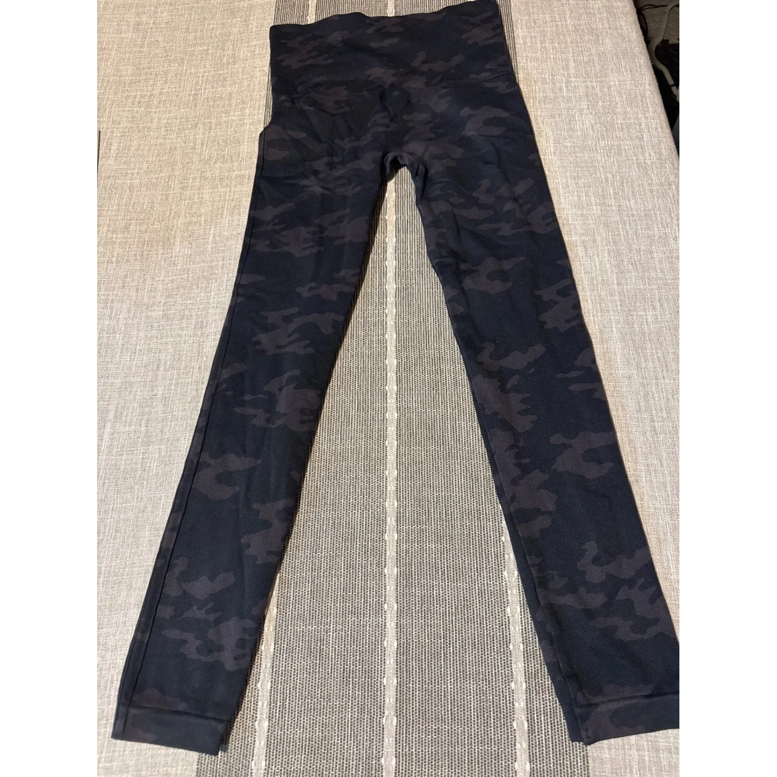 SPANX Camo Seamless Leggings High Waist Athleisure Activewear Womens M - Image 4