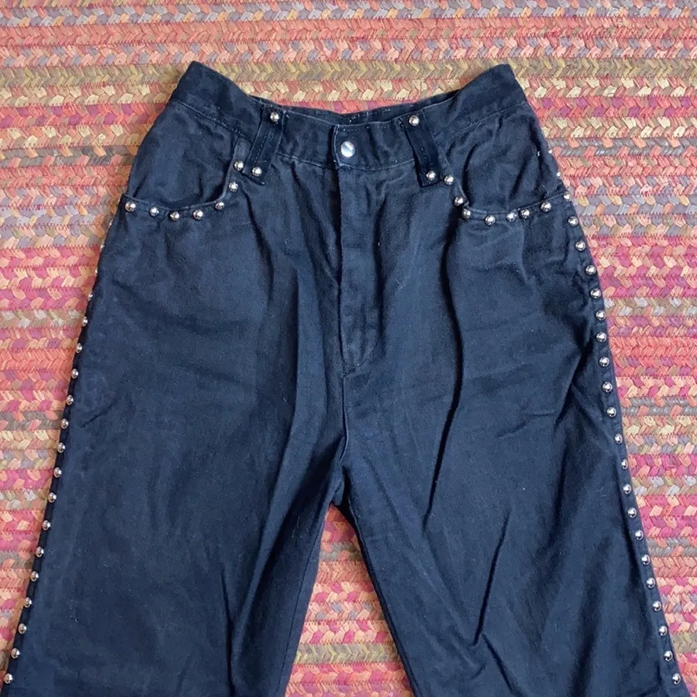 VINTAGE BLACK STUDDED DETAIL WIDE LEG WESTERN ROCK N ROLL JEANS Size 24 - Image 3