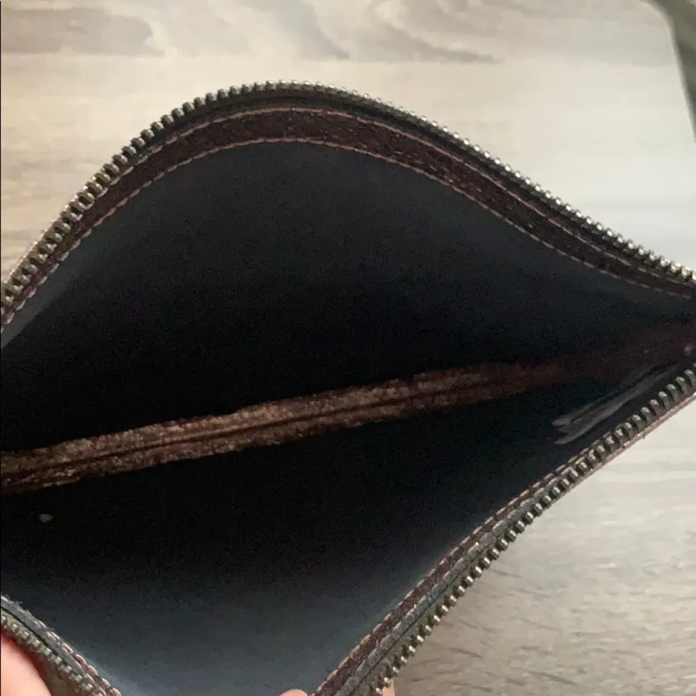 🆕 Marc Jacobs | Rosy Pink Crackled Leather Pouch - Image 6