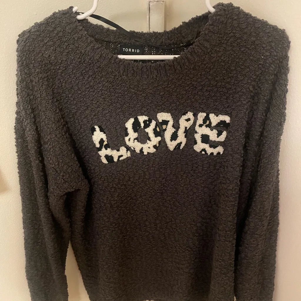 Winter Cozy Torrid “LOVE” Sweater Size Medium (10/12) - Image 5