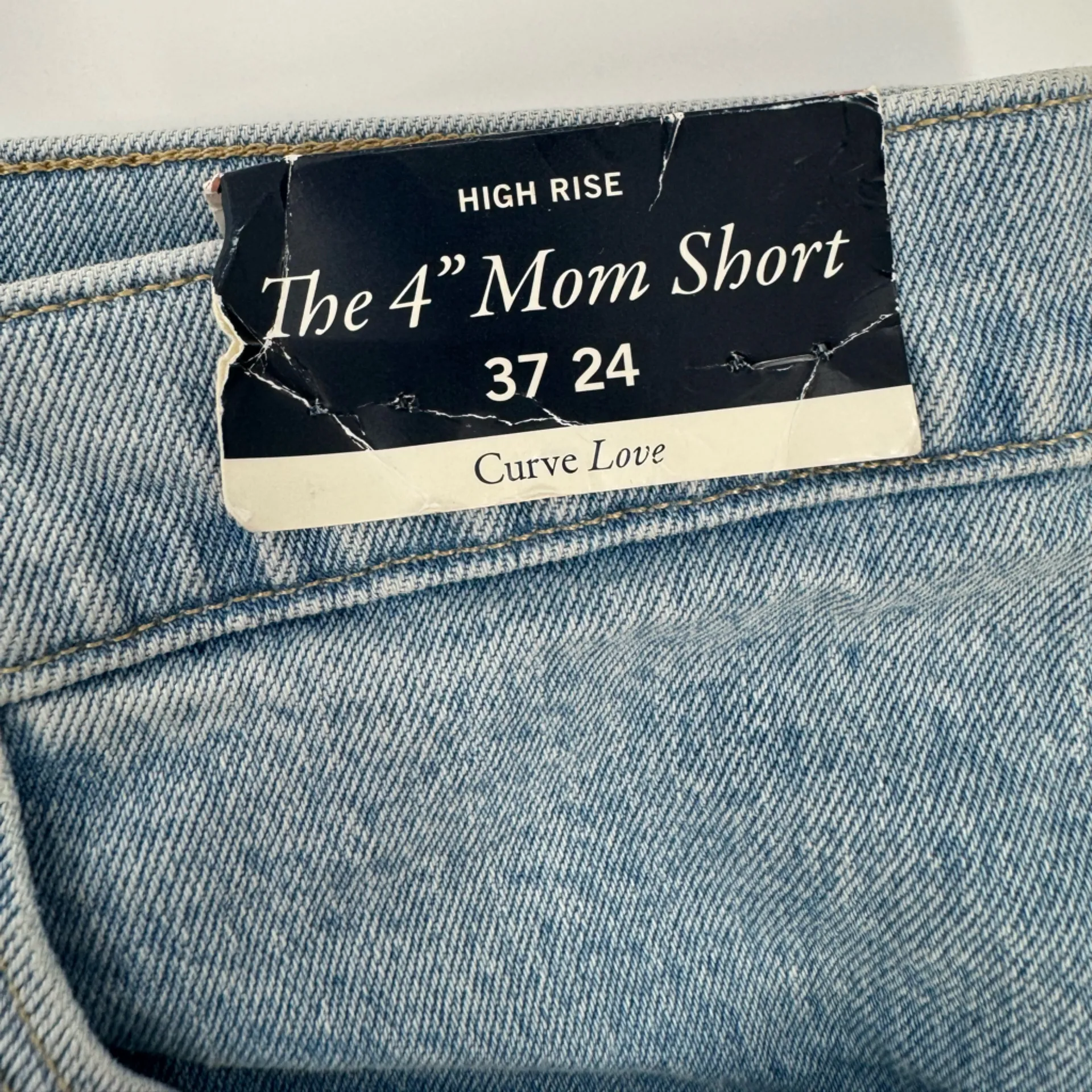 Abercrombie & Fitch Curve Love The 4" Mom Short High Rise Size 37/24 NWT - Image 5
