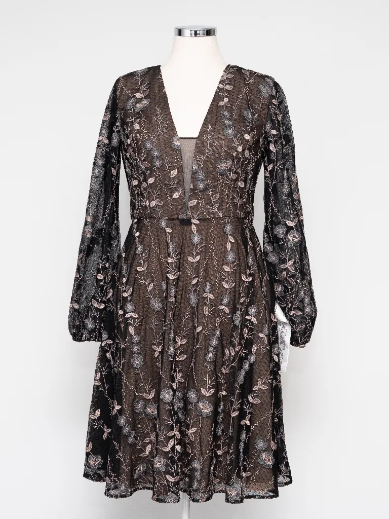 Dress The Population – Sabrina Floral Embroidered Dress - Image 2