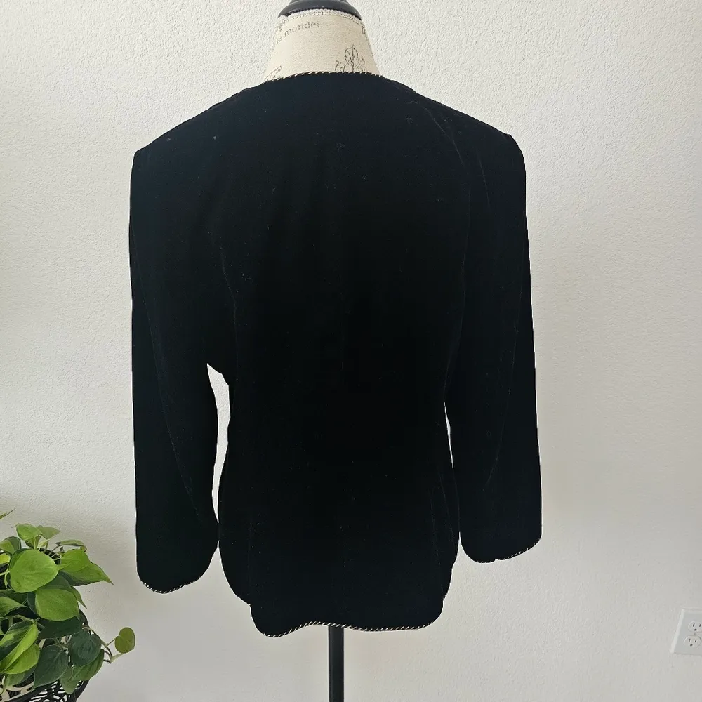 Talbots Vintage Black Velvet Golden rope embellished jacket size 12 Petite - Image 4