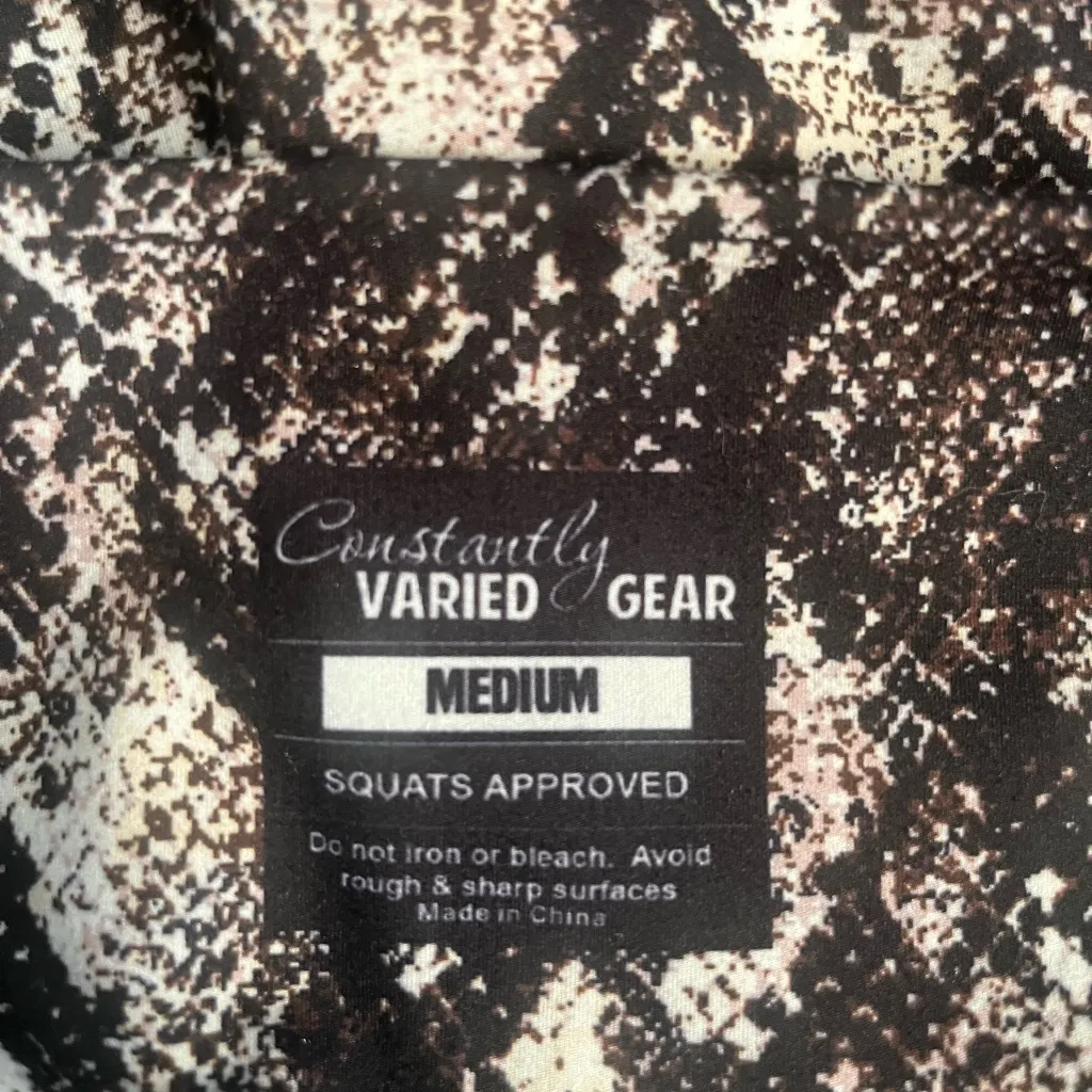 CVG Constantly Varied Gear 7” Shorts Size Medium Black - Image 4