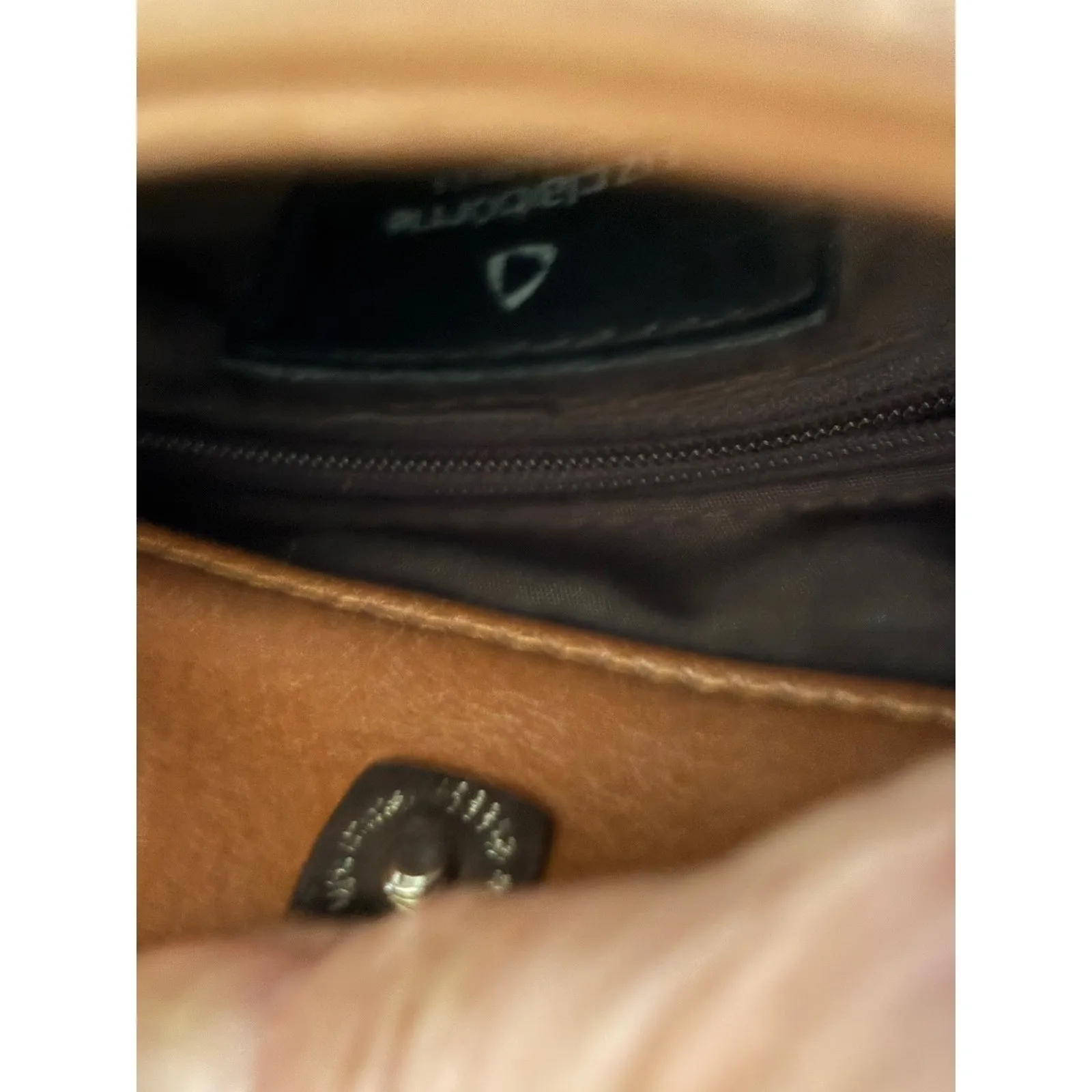 Liz Claiborne Brown Faux Leather Bucket Bag Purse Shoulder Bag - Image 7