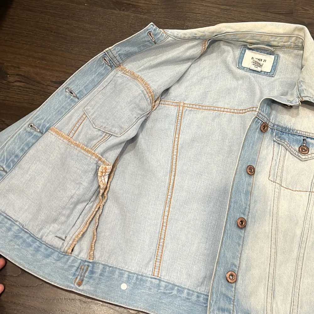 Forever 21 women’s jean jacket - Image 3