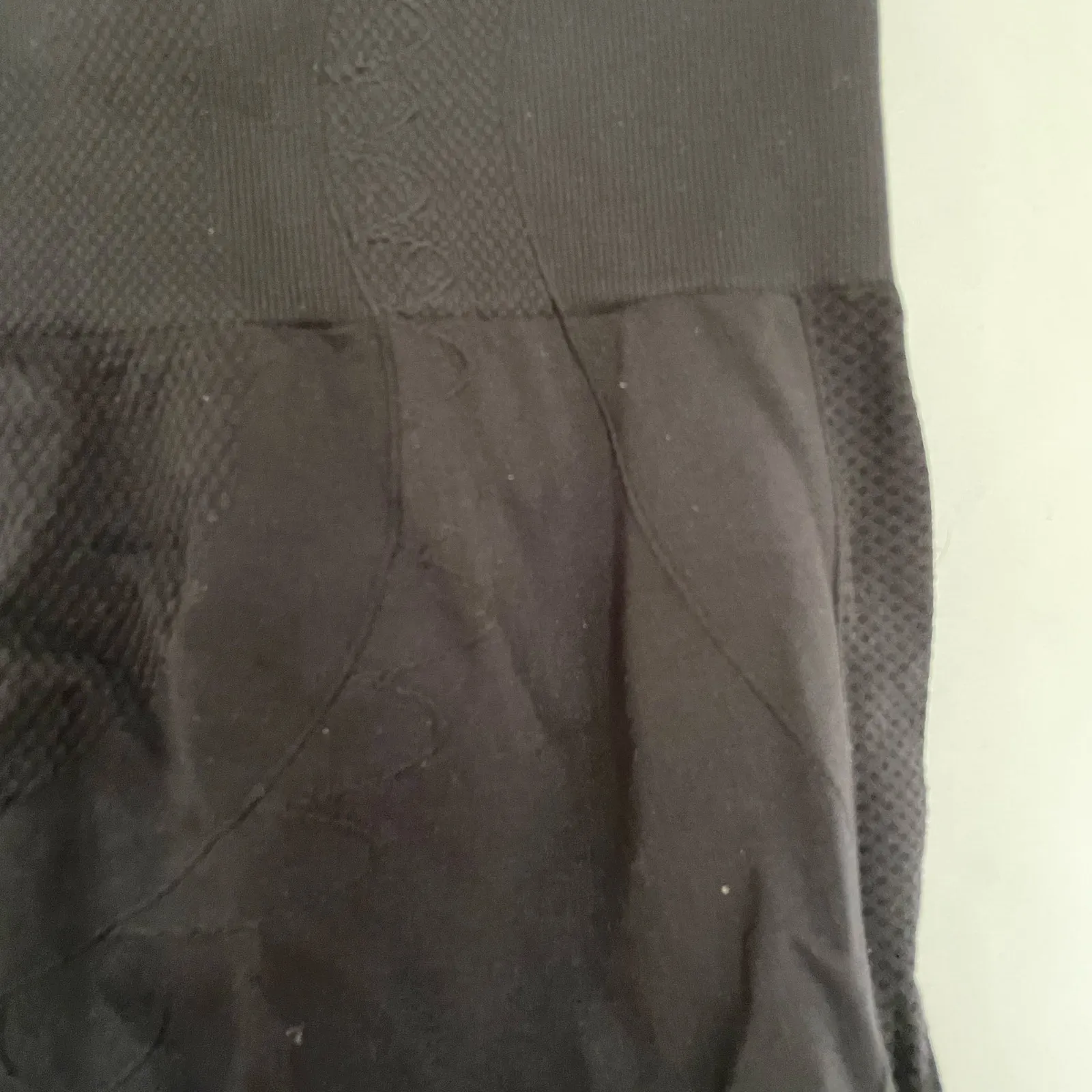 Bike shorts scrunch butt women’s black shorts size medium casual athletic - Image 4