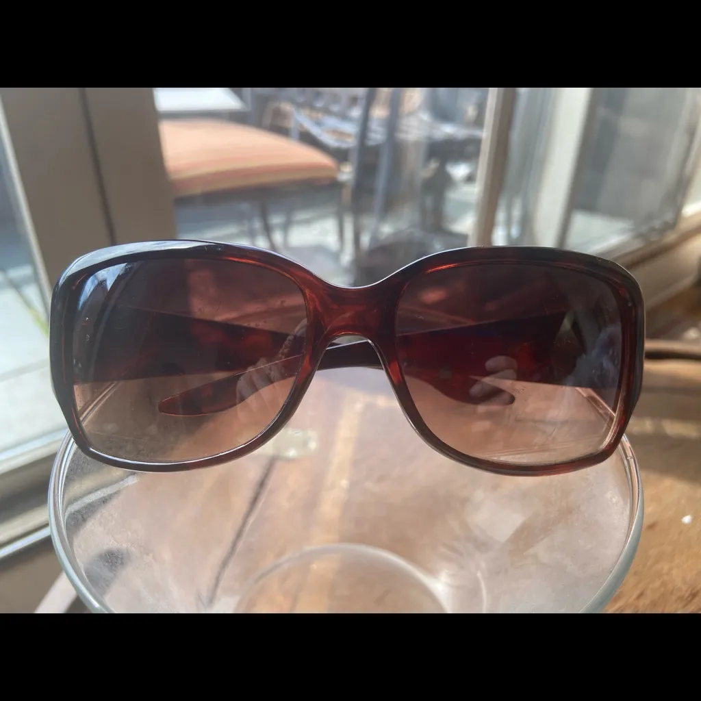 Levi's Sunglasses ☀️ - Image 2