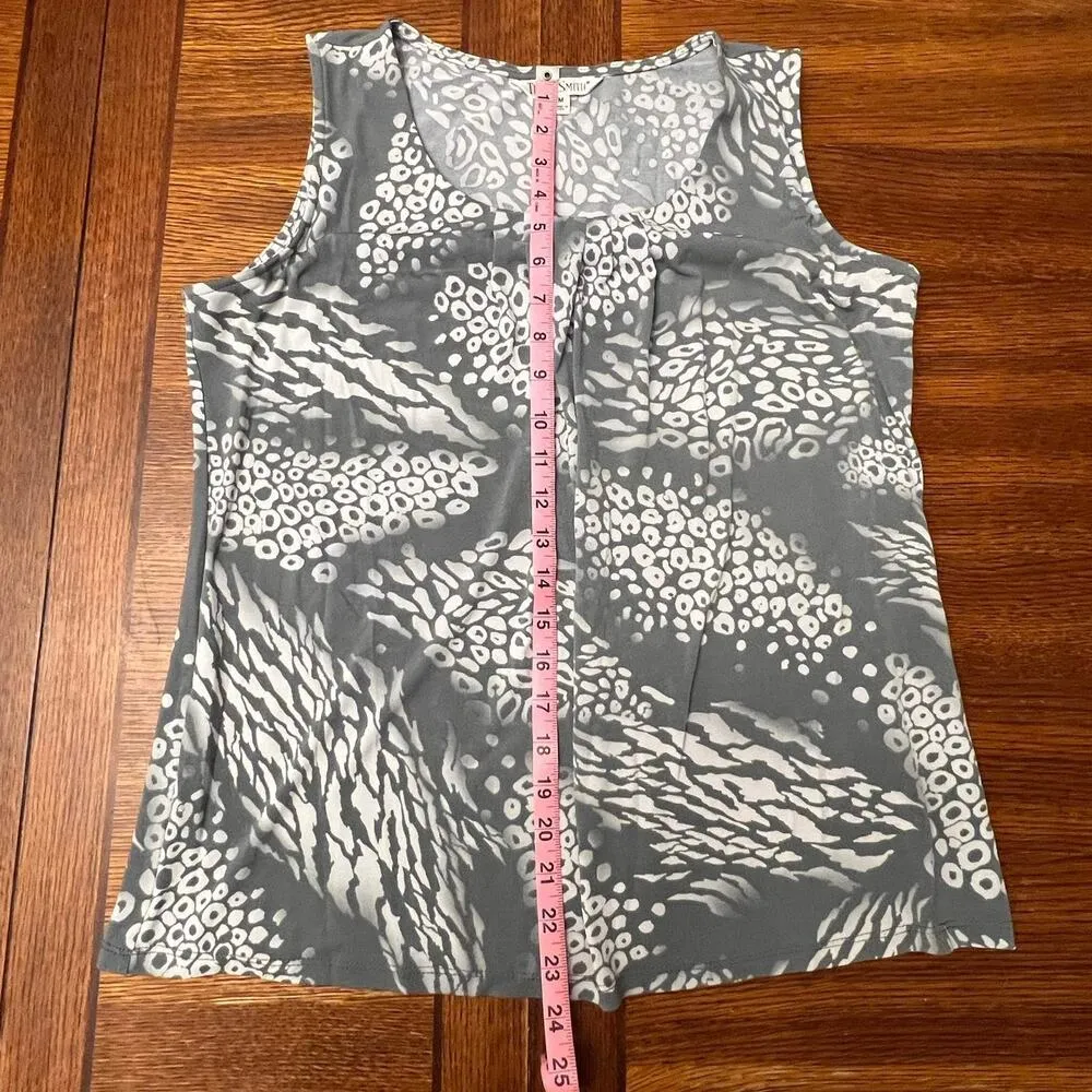 Travel Smith Women's Gray White Cheetah Print Sleeveless Blouse Tank Size Medium - Image 7