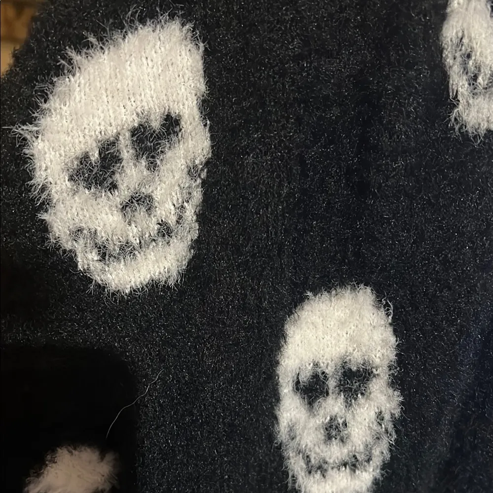 Hot Topic fuzzy Black and White Skull Pattern Sweater - Image 6