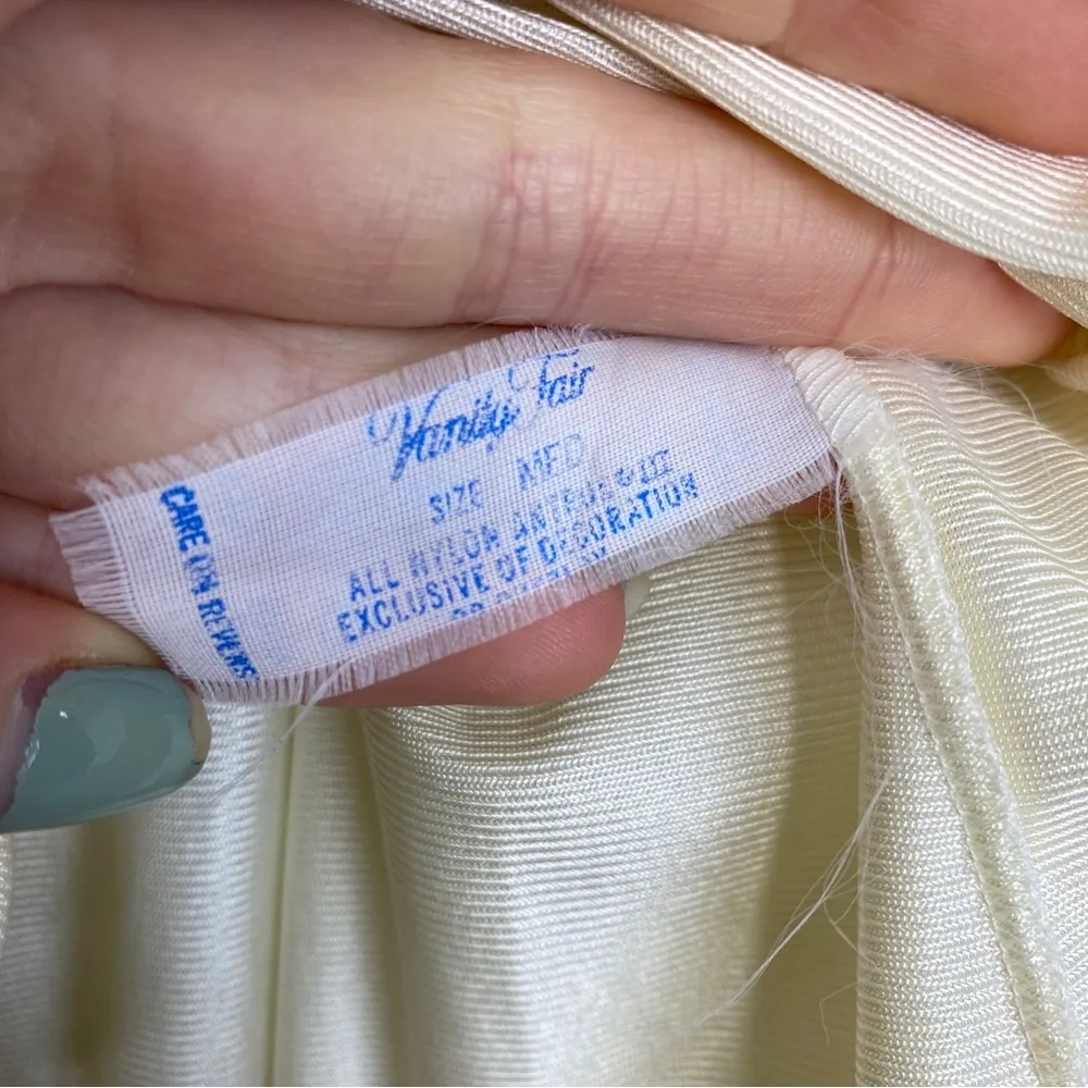 Vintage Vanity Fair Cream Nightgown Dress Short Sleeve Floral Lace Pockets M - Image 5