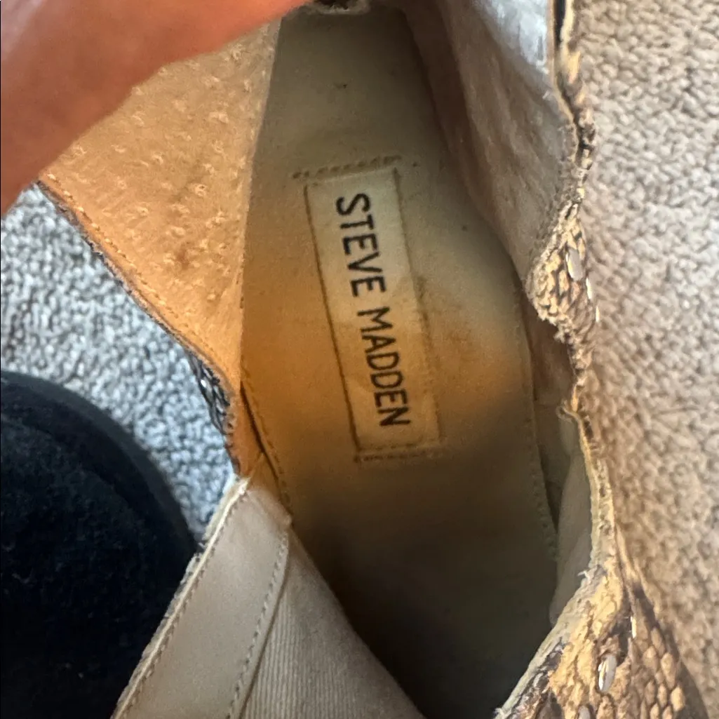 Steve Madden Conspire Snake Skin Booties SIZE 8.5 - Image 5