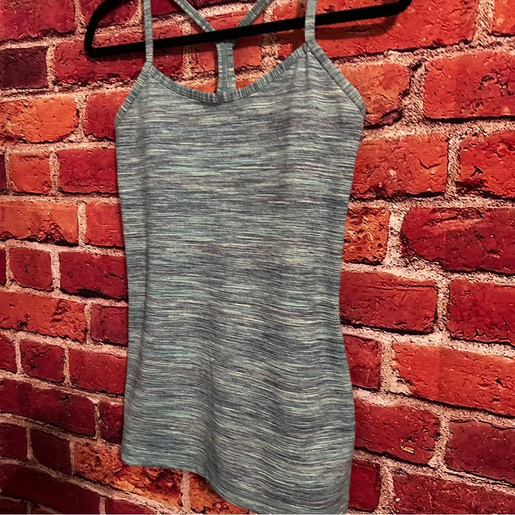 Lululemon Y tank top size 6 - Image 2