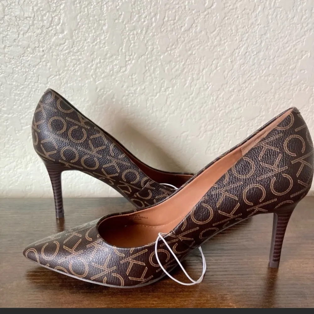 Calvin Klein Giana Brown CK Logo High Heel Pumps 3" Heels Size 10 - Image 2