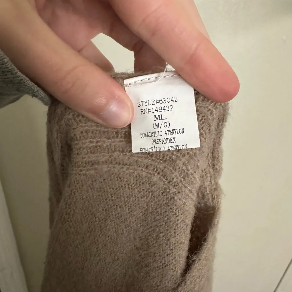 Be Cool Tan Crewneck Knit Sweater size medium / large - Image 7