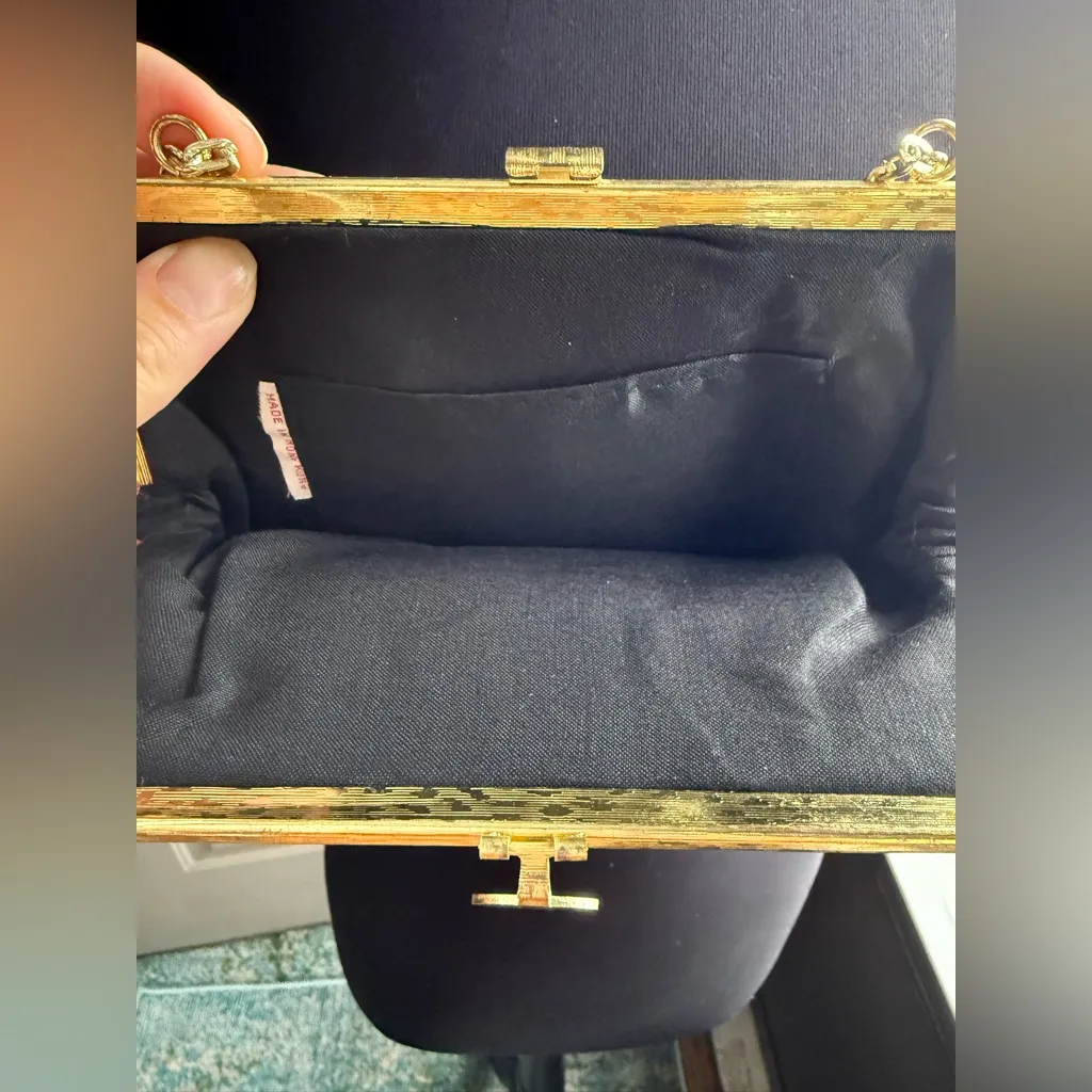 Vintage Victorian tapestry gold snap chain purse Blue - Image 8