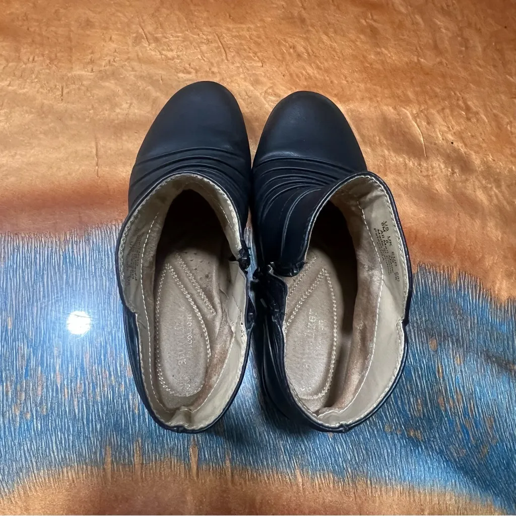 Naturalizer Cora Black Zip  Ankle Boots booties size 8 - Image 7