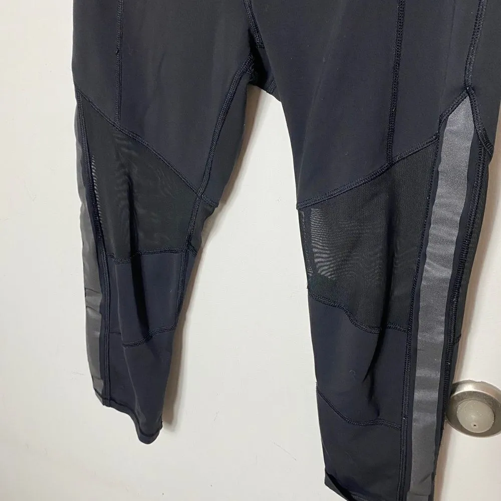 Lululemon  SZ 6 black cropped mesh leggings - Image 3