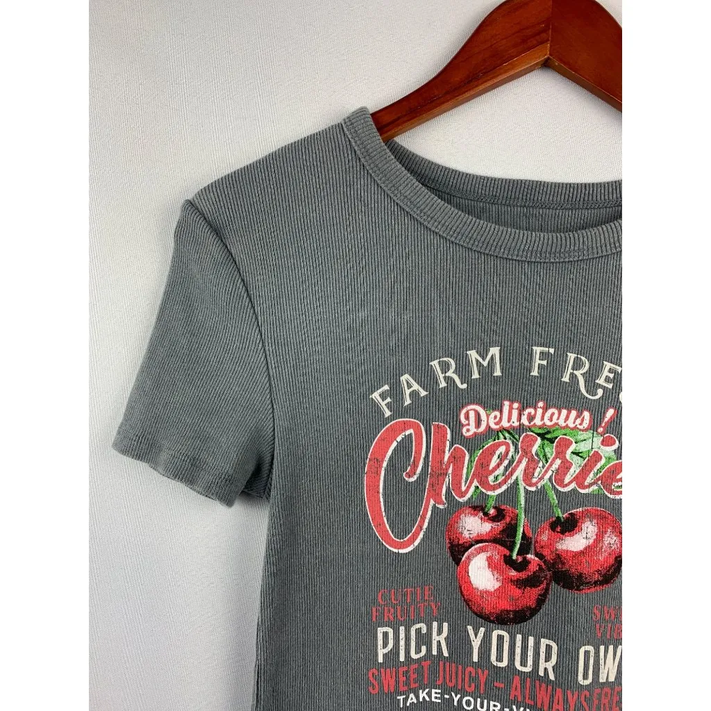 Women’s Social Culture Cherry Graphic Cropped Top Size M Gray Size M - Image 3