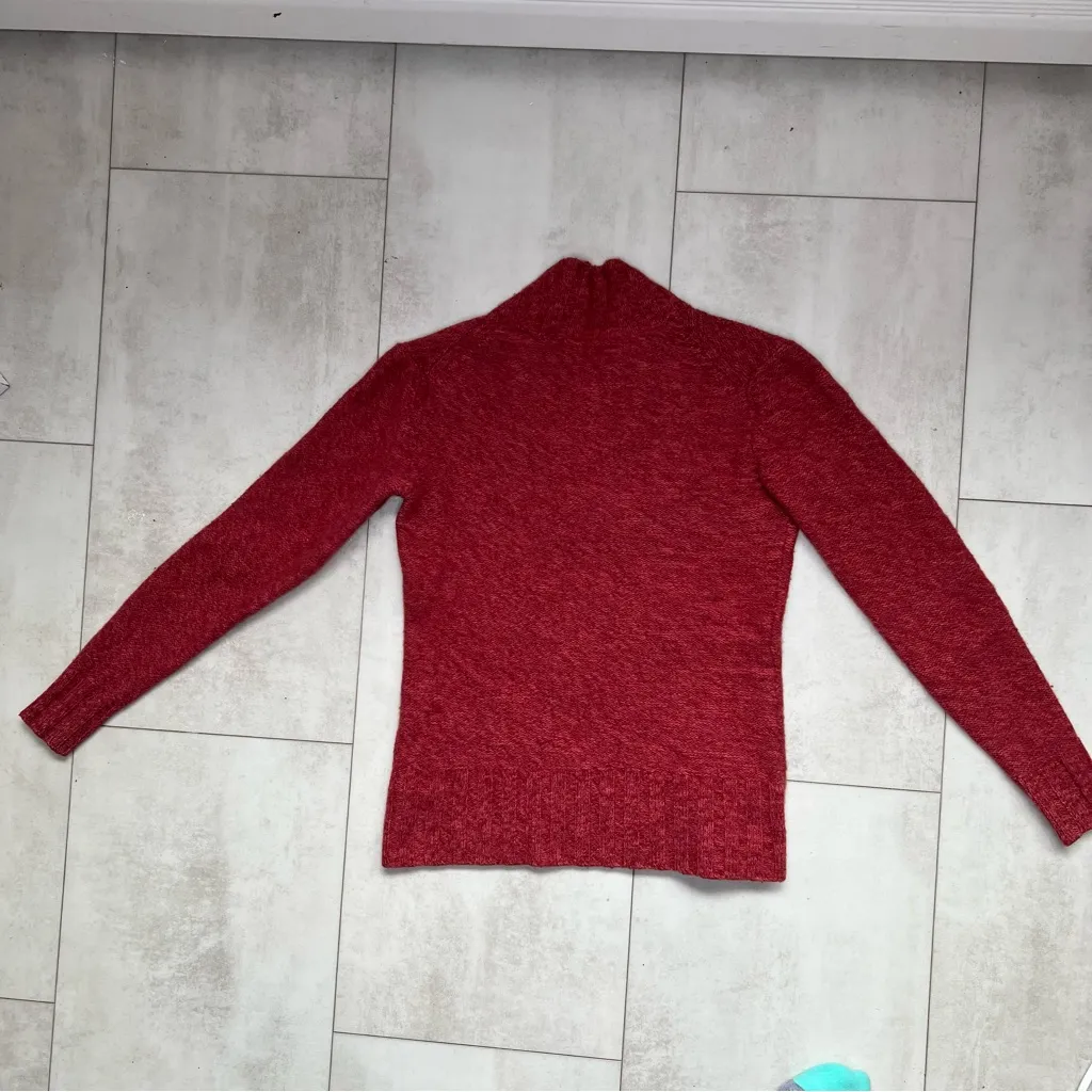 Horny Toad Women's V-Neck WOOL & cashmere Sweater in Rich Red size S - Image 11