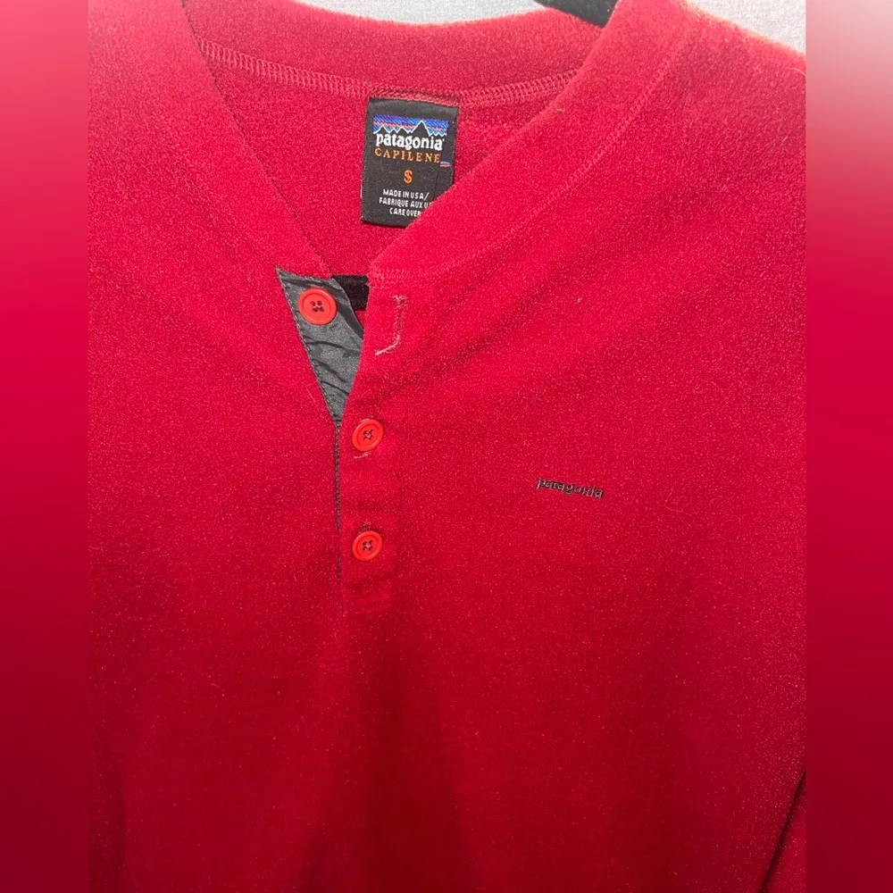 Patagonia thermal button fleece material size small - Image 4