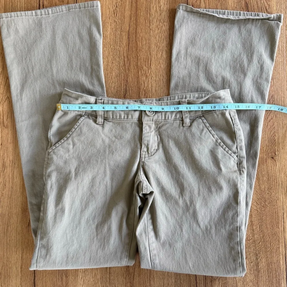 Unionbay Vtg Khaki Low Rise Flare Chinos Size 5 - Image 4
