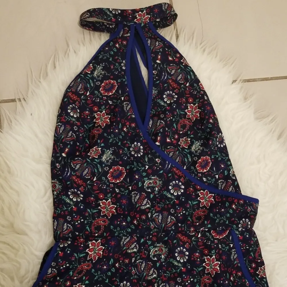 💕ADELYN RAE💕 Floral Halter Jumpsuit Flare Legs - Image 3