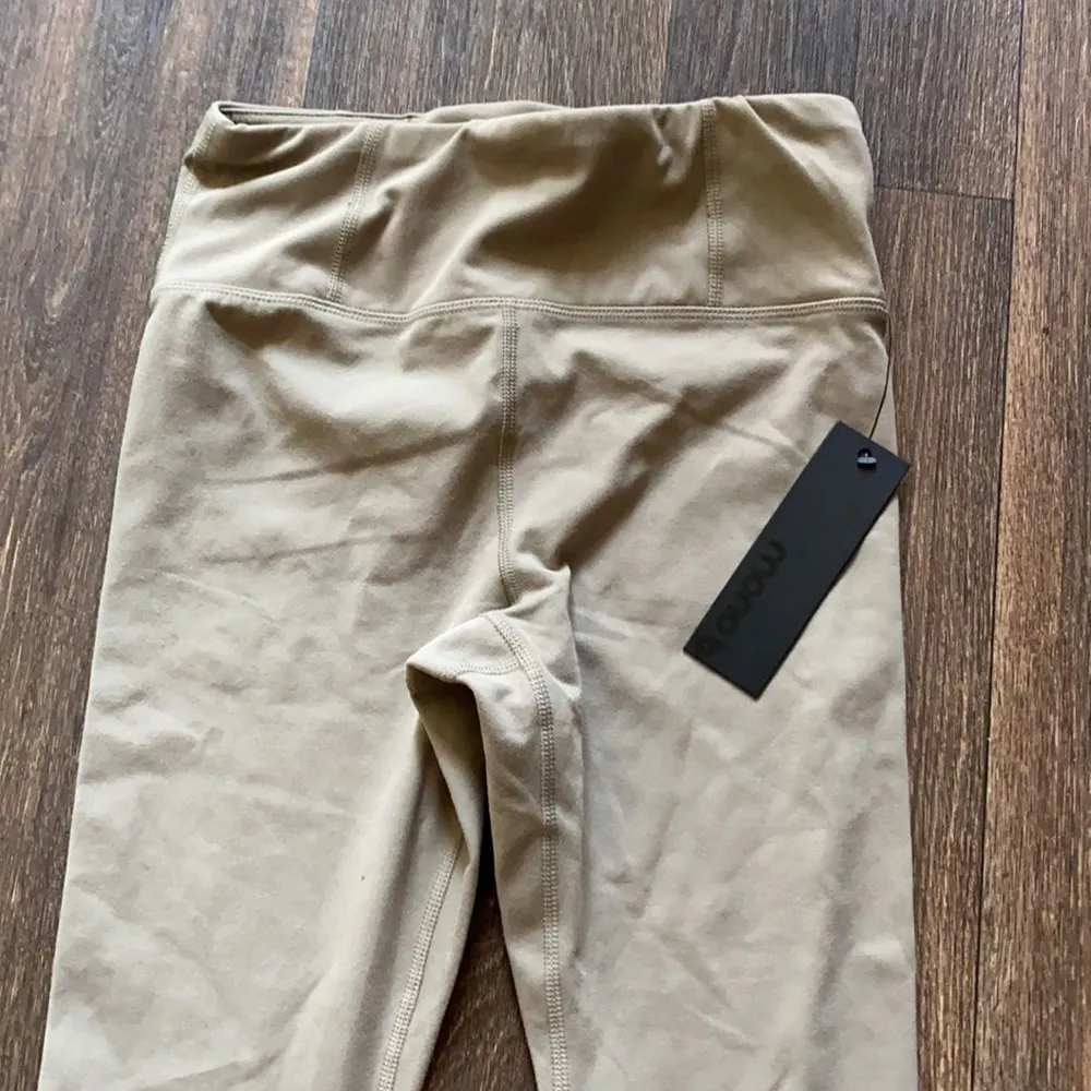 Mono B Leggings - Image 2