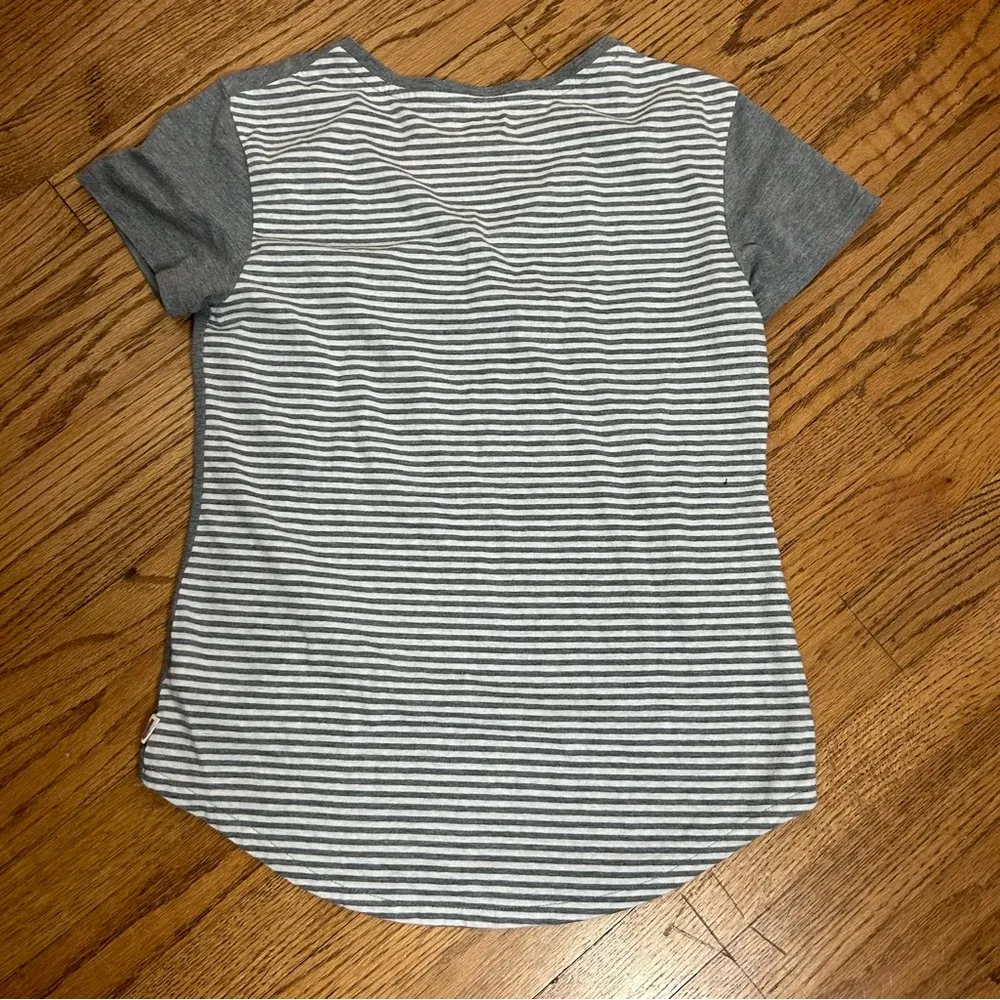 TOMS | Three Arrowhead Boho Graphic VNeck Tee Shirt Size M - Image 3