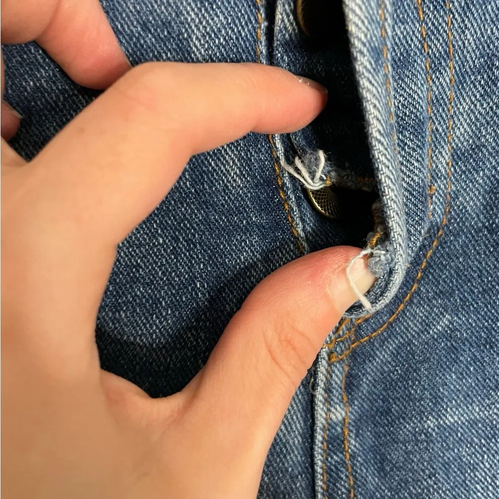 Chelsea & Violet Distressed Raw Hem Jeans Button Fly 26 - Image 4